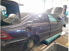 mercedes-benz clase c (w203) del año 2004 2