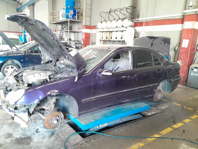 mercedes-benz clase c (w203) del año 2004