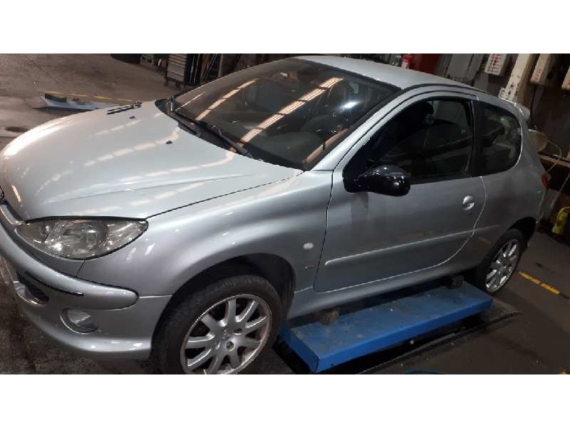 peugeot 206 berlina del año 2003