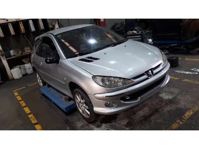 peugeot 206 berlina del año 2003