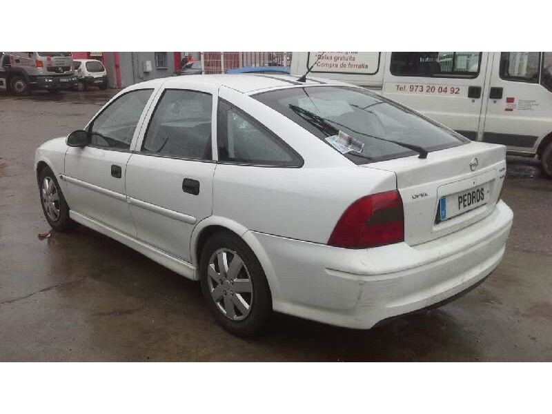 opel vectra b berlina del año 1999