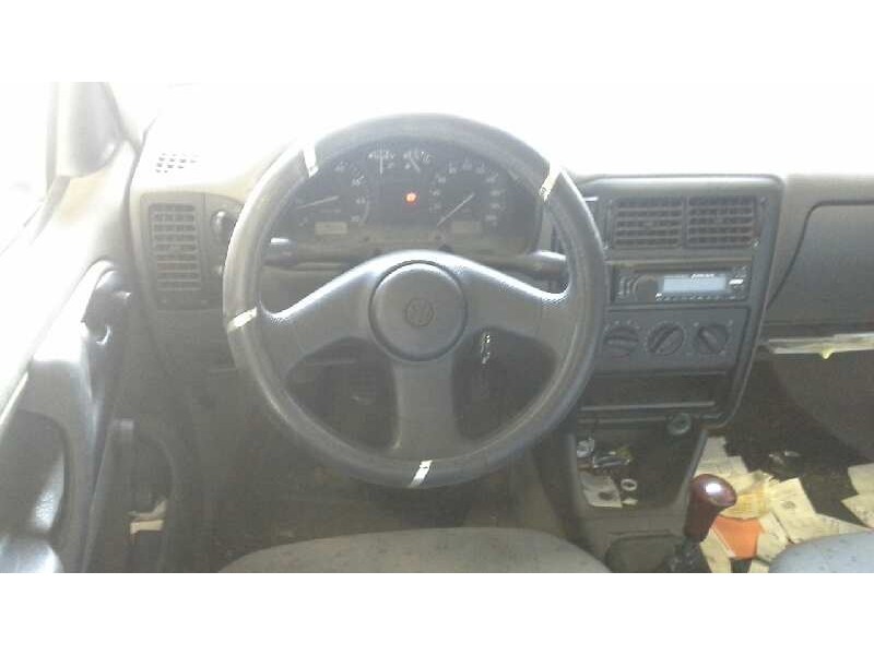 volkswagen polo berlina (6n1) del año 1997