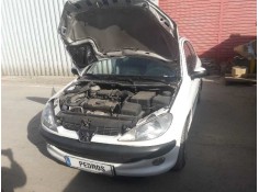 peugeot 206 berlina del año 2000