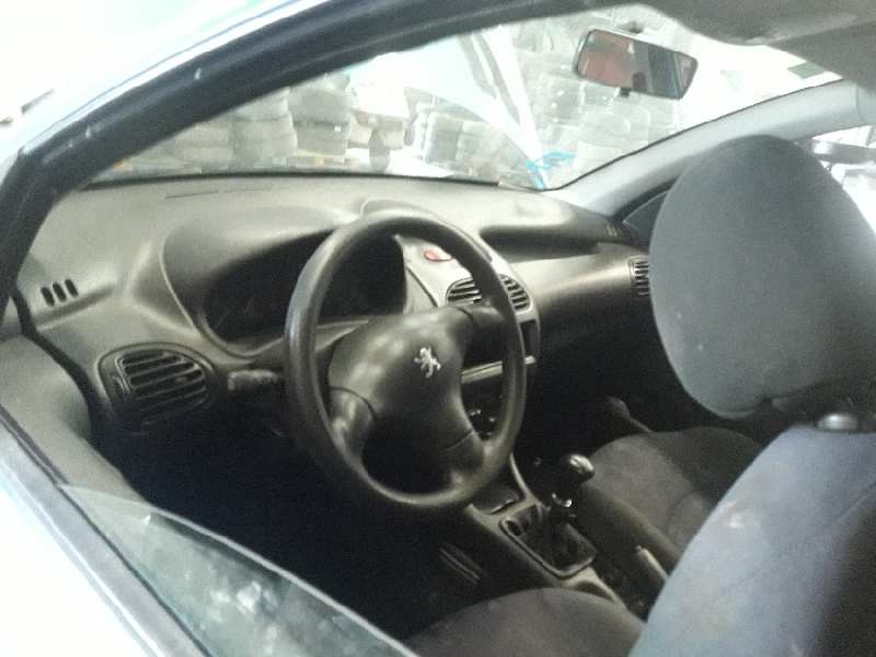 peugeot 206 berlina del año 1999