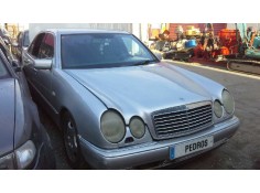 mercedes-benz clase e (w210) berlina diesel del año 1998 2