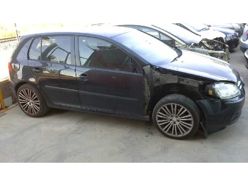 volkswagen golf v berlina (1k1) del año 2004