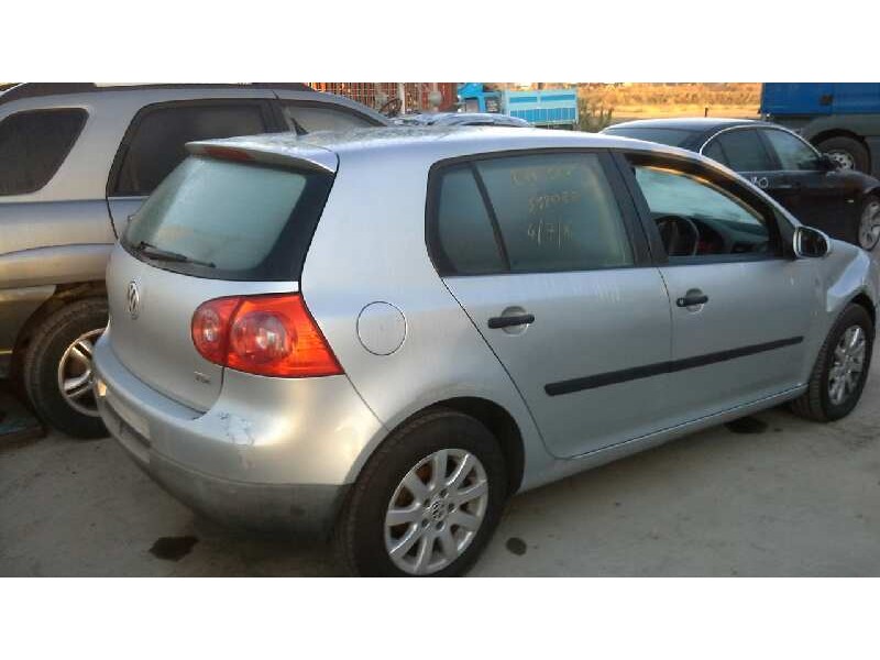 volkswagen golf v berlina (1k1) del año 2005