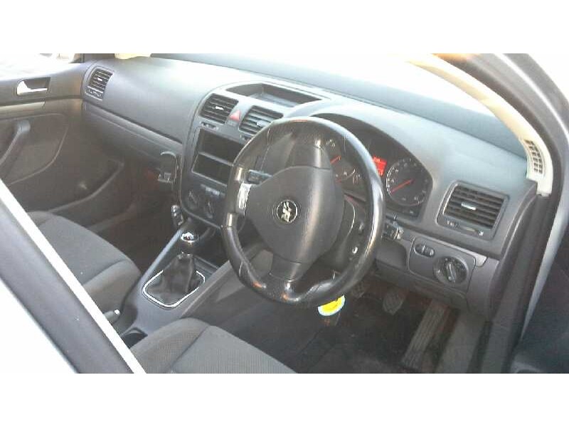 volkswagen golf v berlina (1k1) del año 2005