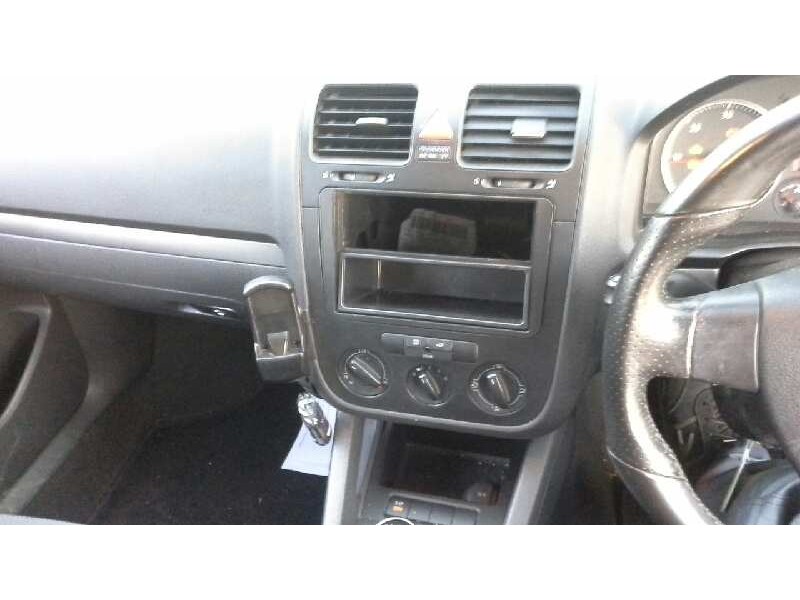 volkswagen golf v berlina (1k1) del año 2005