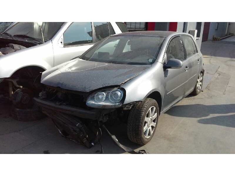 volkswagen golf v berlina (1k1) del año 2005