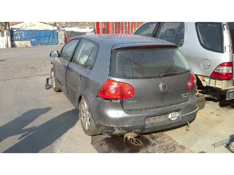 volkswagen golf v berlina (1k1) del año 2005