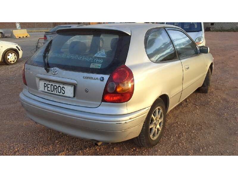 toyota corolla (e11) del año 2000