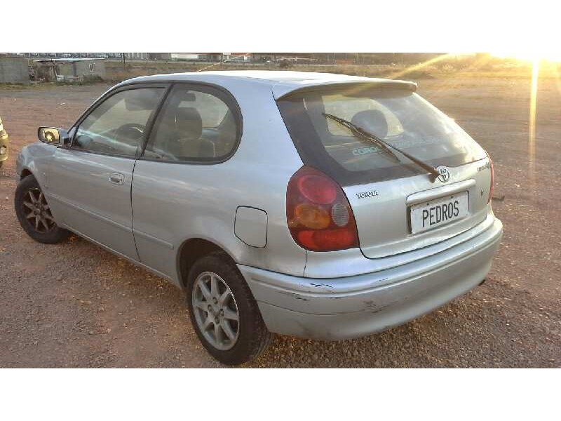 toyota corolla (e11) del año 2000