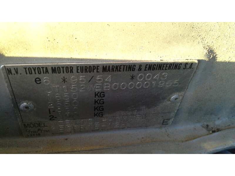 toyota corolla (e11) del año 2000