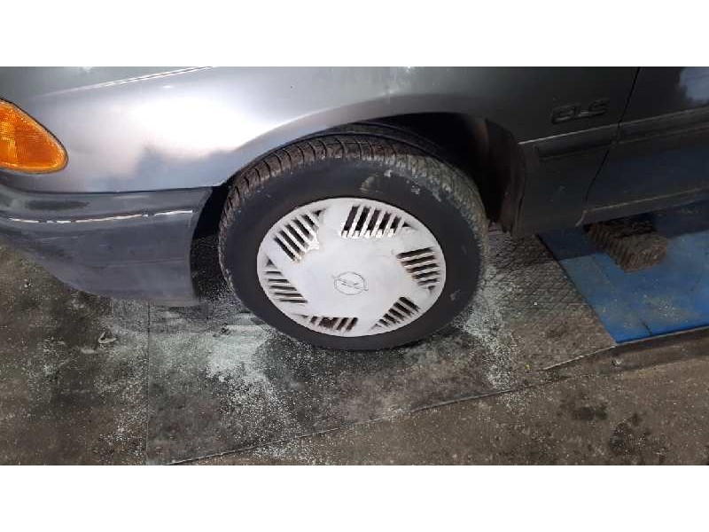 opel astra f berlina del año 1993