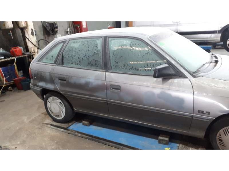 opel astra f berlina del año 1993