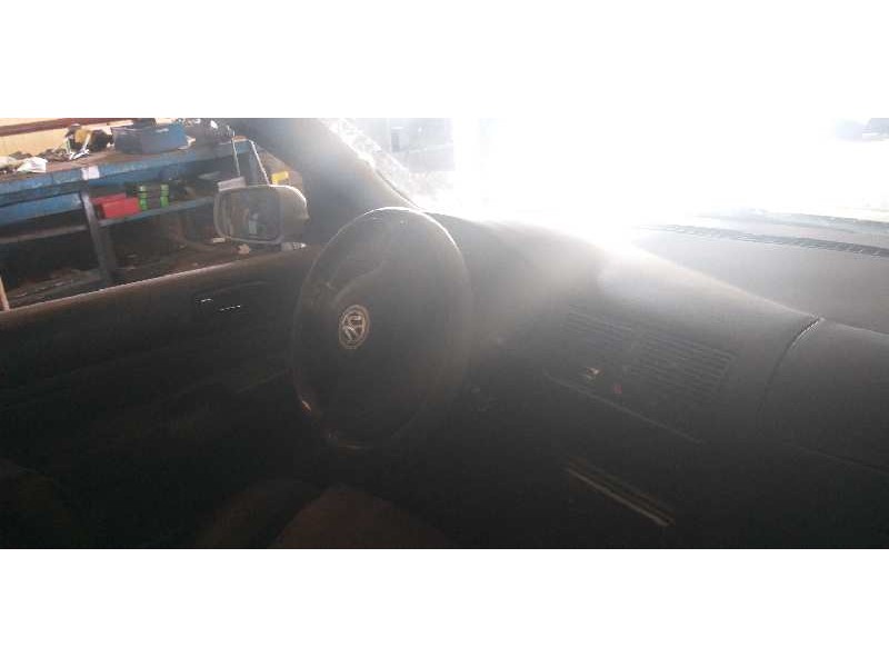 volkswagen golf iv berlina (1j1) del año 1999