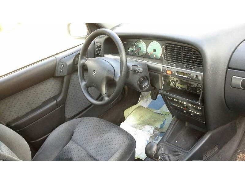 citroën xantia berlina del año 2000