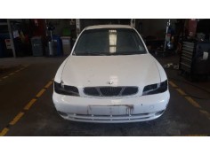 daewoo nubira berlina del año 1999