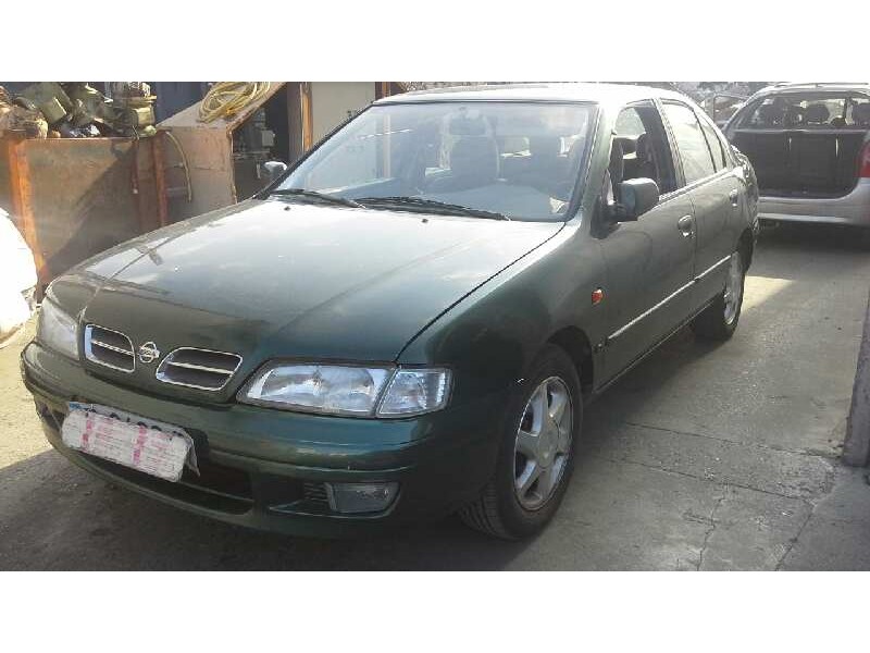 nissan primera berlina (p11) del año 1998