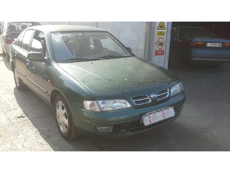 nissan primera berlina (p11) del año 1998