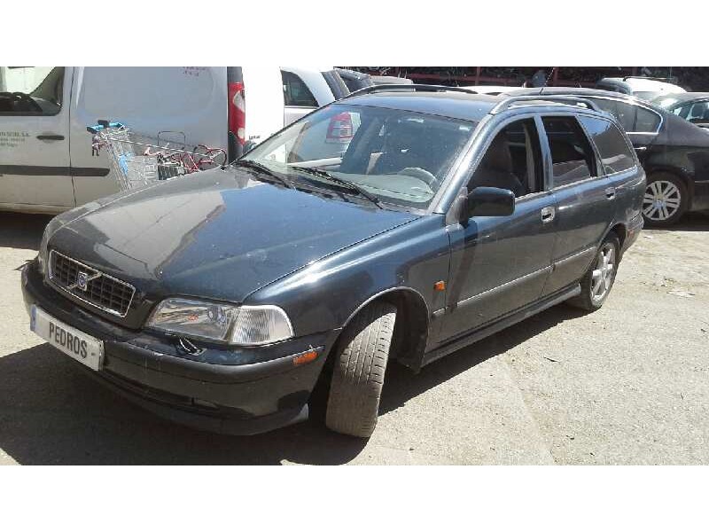 volvo v40 familiar del año 1996