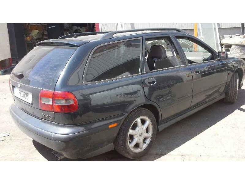 volvo v40 familiar del año 1996