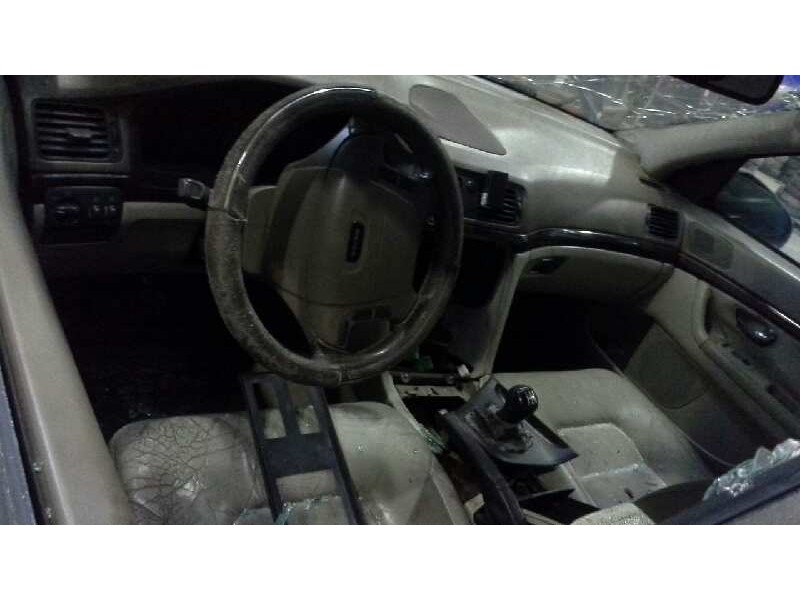 volvo s80 berlina del año 2000