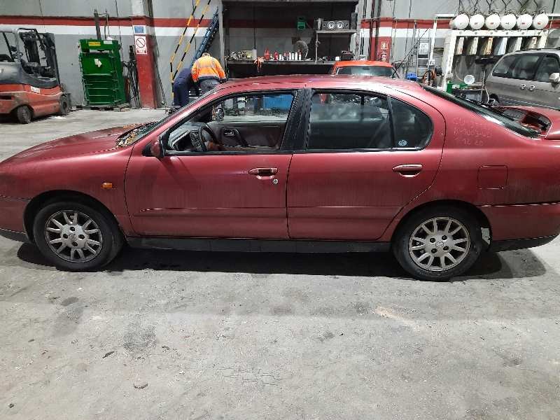 nissan primera berlina (p11) del año 1999