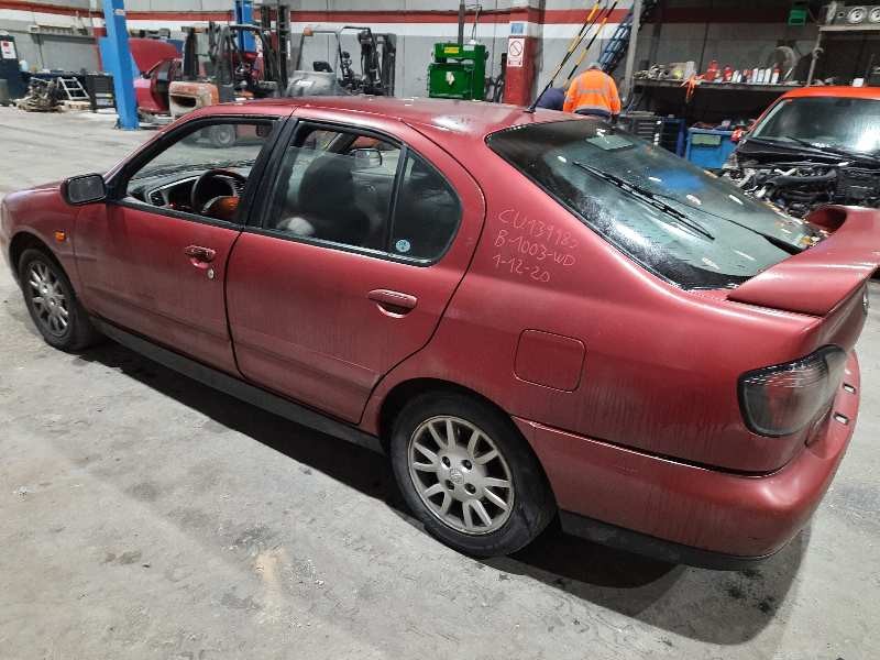 nissan primera berlina (p11) del año 1999