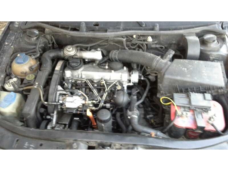 skoda octavia berlina (1u2) del año 1999