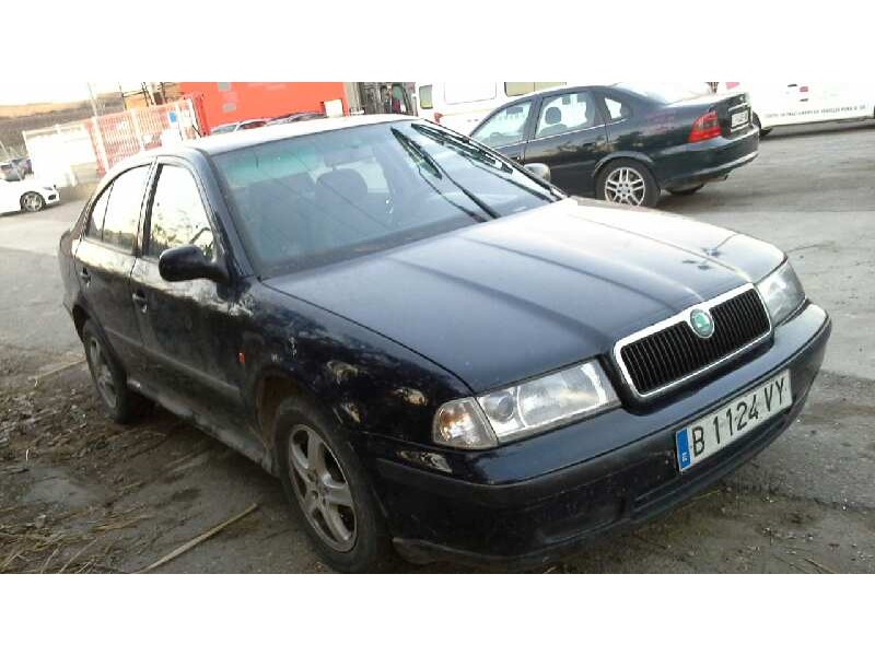 skoda octavia berlina (1u2) del año 1999