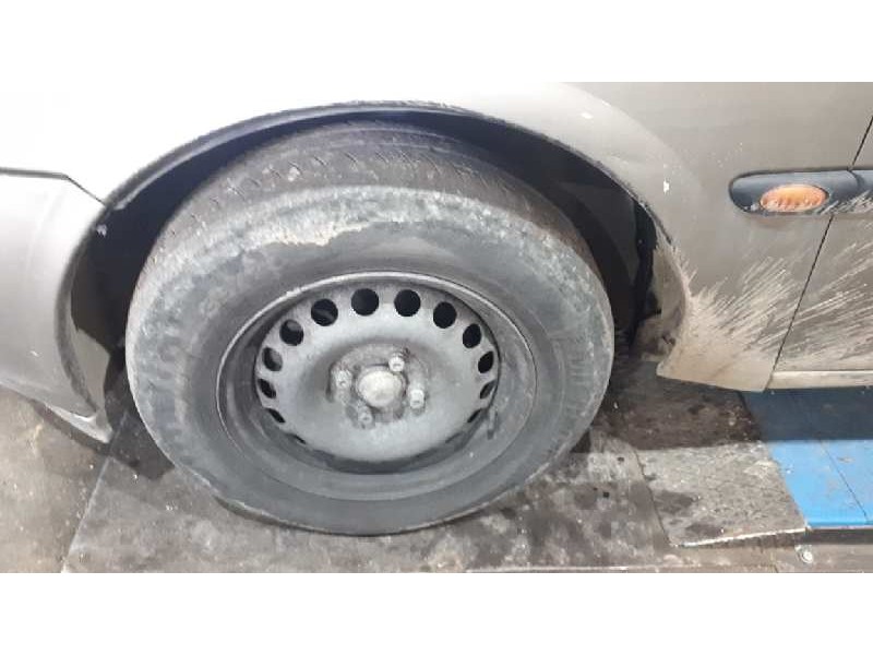 opel vectra b berlina del año 1997