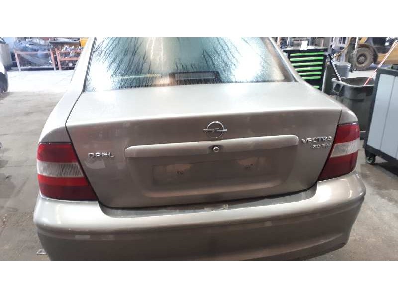opel vectra b berlina del año 1997