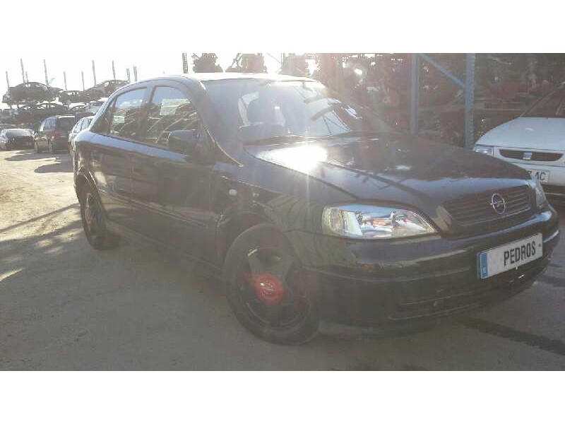 opel astra g berlina del año 2000