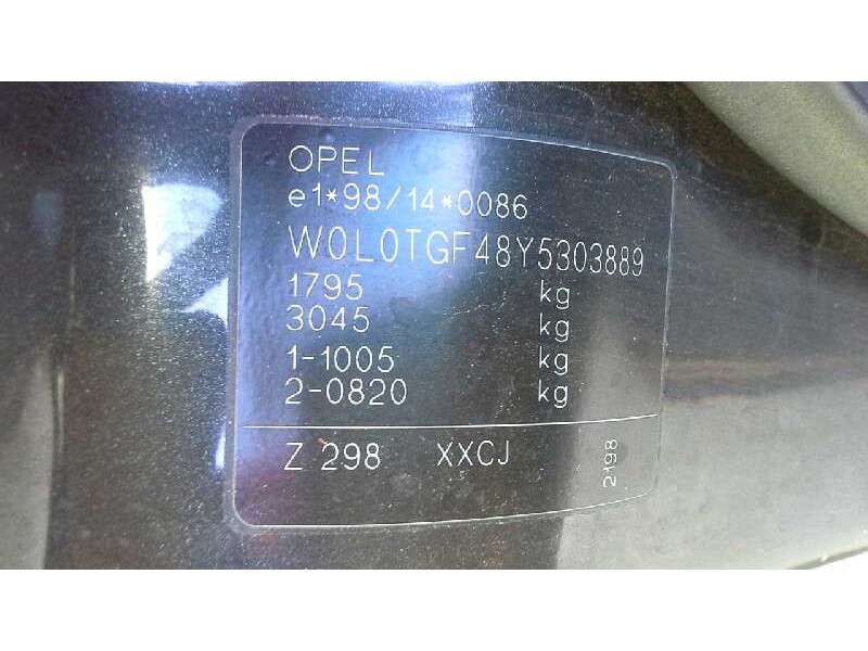 opel astra g berlina del año 2000