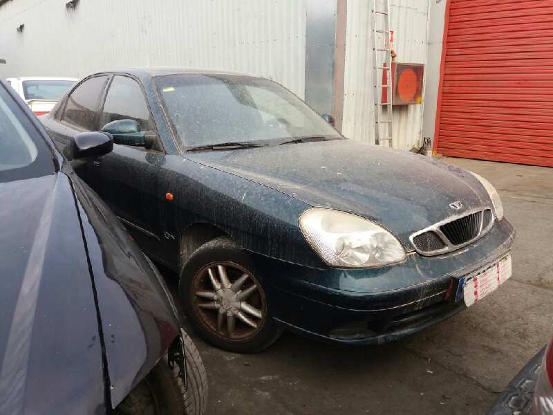 daewoo nubira berlina del año 1999