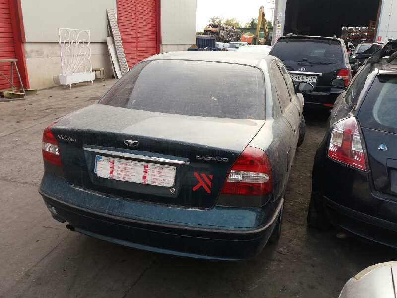 daewoo nubira berlina del año 1999
