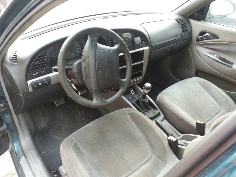 daewoo nubira berlina del año 1999