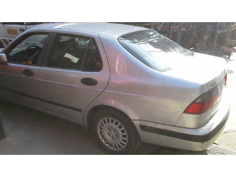 saab 9-5 berlina del año 1998
