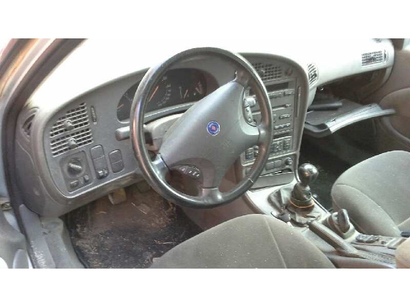 saab 9-5 berlina del año 1998