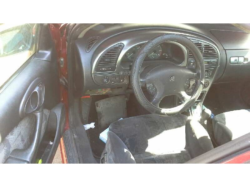 citroën xsara berlina del año 1999