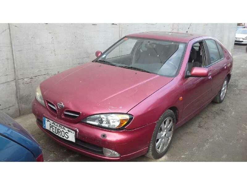 nissan primera berlina (p11) del año 2000