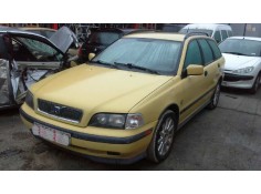 volvo v40 familiar del año 2000