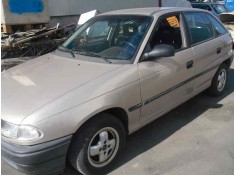 opel astra f berlina del año 1996 2