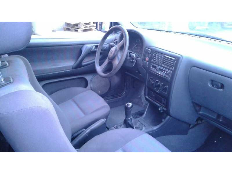 volkswagen polo berlina (6n1) del año 1998