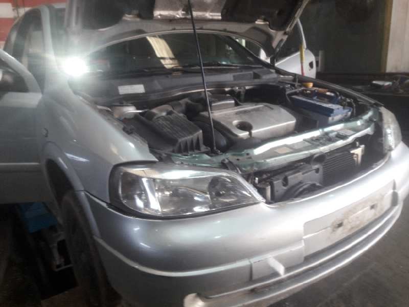 opel astra g berlina del año 1999