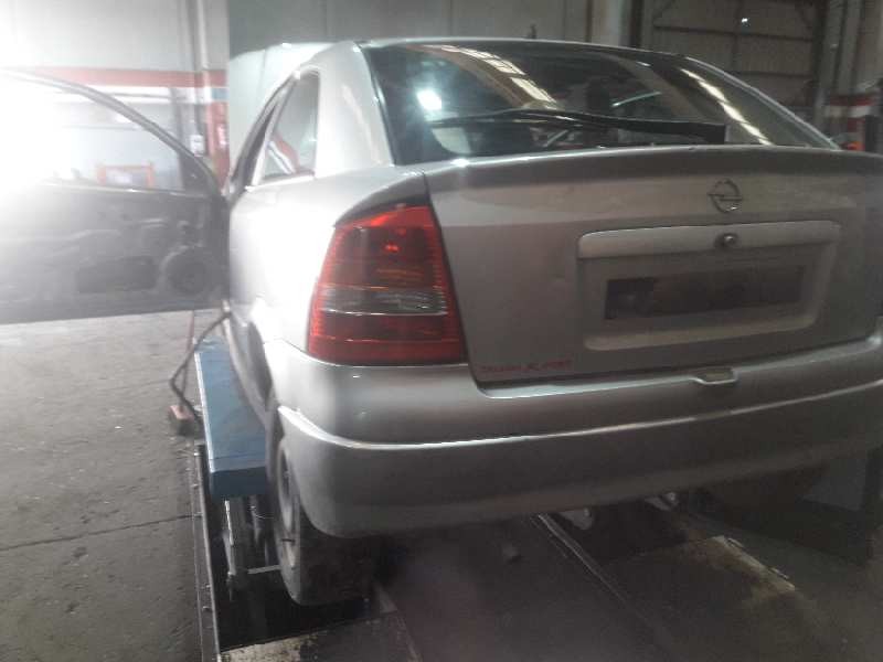 opel astra g berlina del año 1999