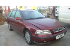 volvo v40 familiar del año 1998