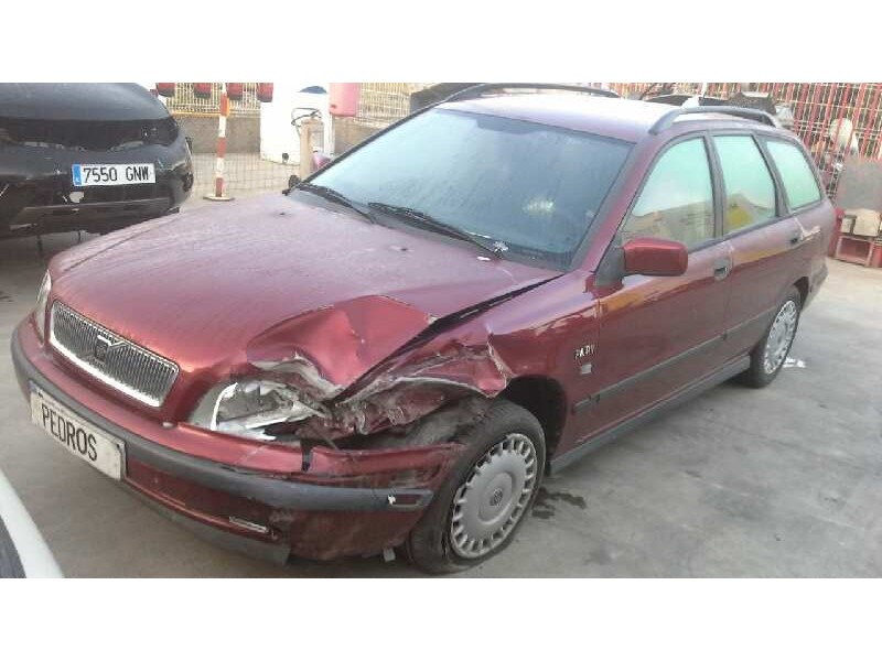 volvo v40 familiar del año 1998